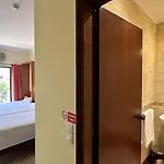 Avenida Ξενοδοχείο 3*