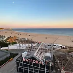 Avenida بورتيماو