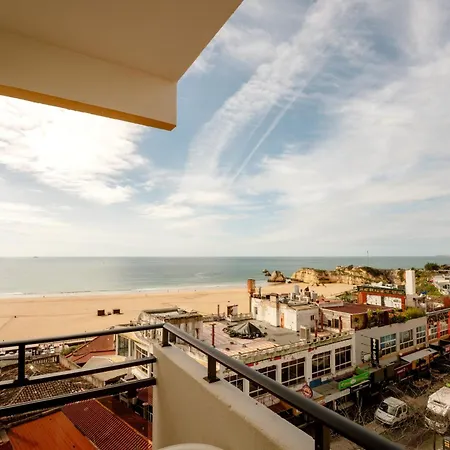 فندق Avenida 3*