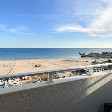 Avenida מלון 3*