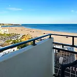 Avenida Hotel