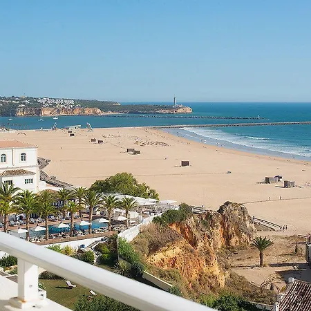 Avenida Hotel 3*