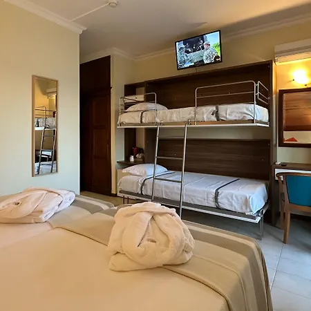 Avenida Hotel 3*